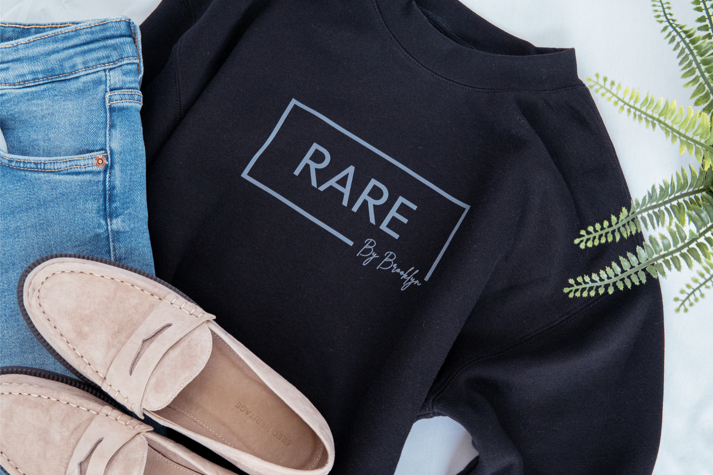 Rare Women's Relax Crew Sweatshirt